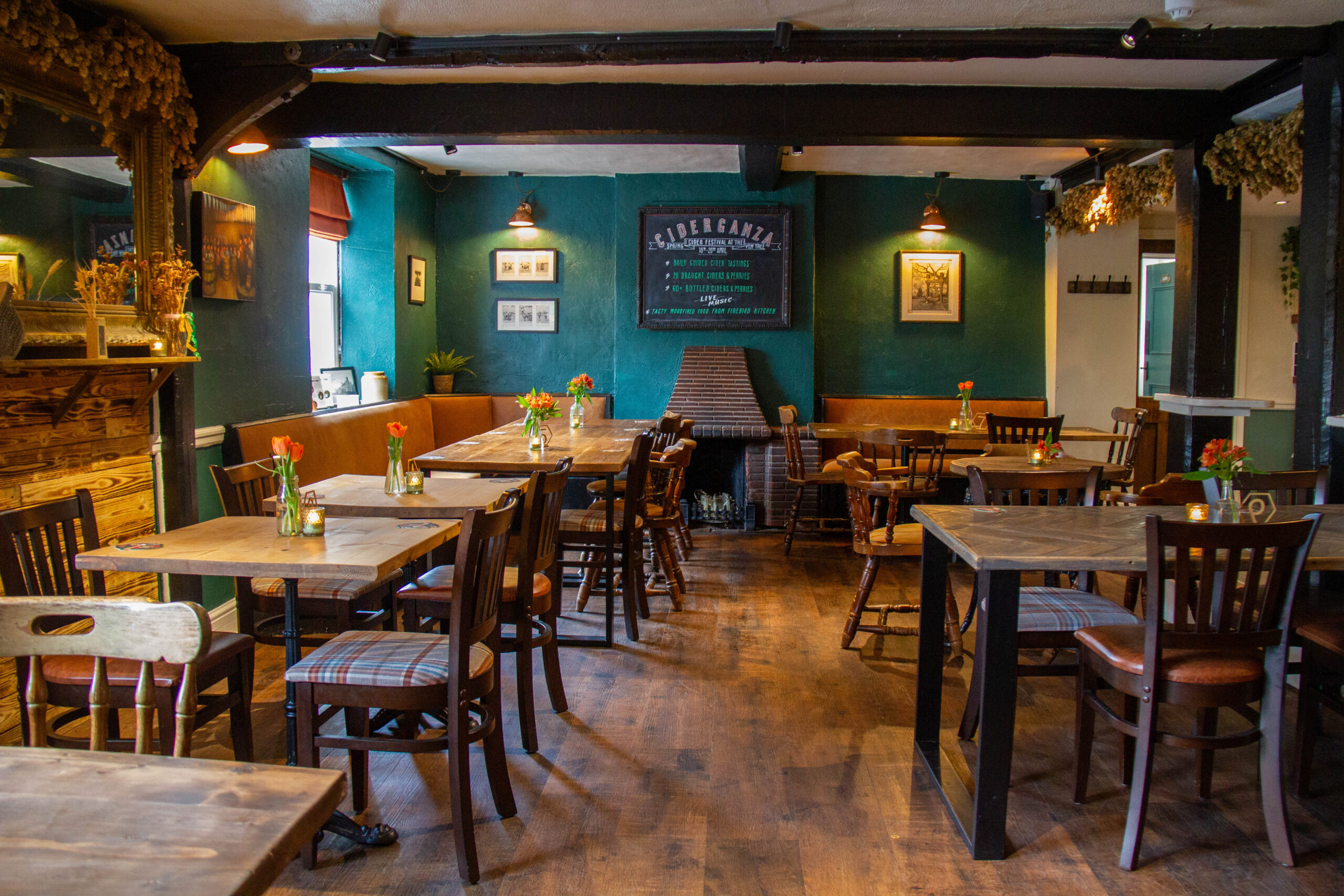 Pub inside photos 2025-3